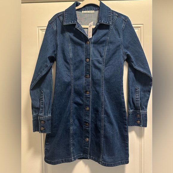 NWT Abercrombie Denim Long Sleeve Button Down Shirt Dress in dark wash - Picture 3 of 5
